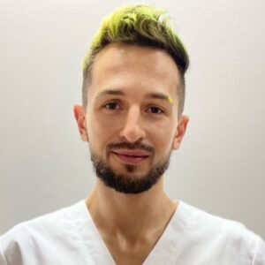 Анатолий РязанцевСпециалист по здоровому питанию, мастер по биохакингу.